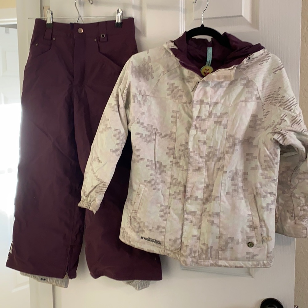 Burton girls snowboarding coat and pants